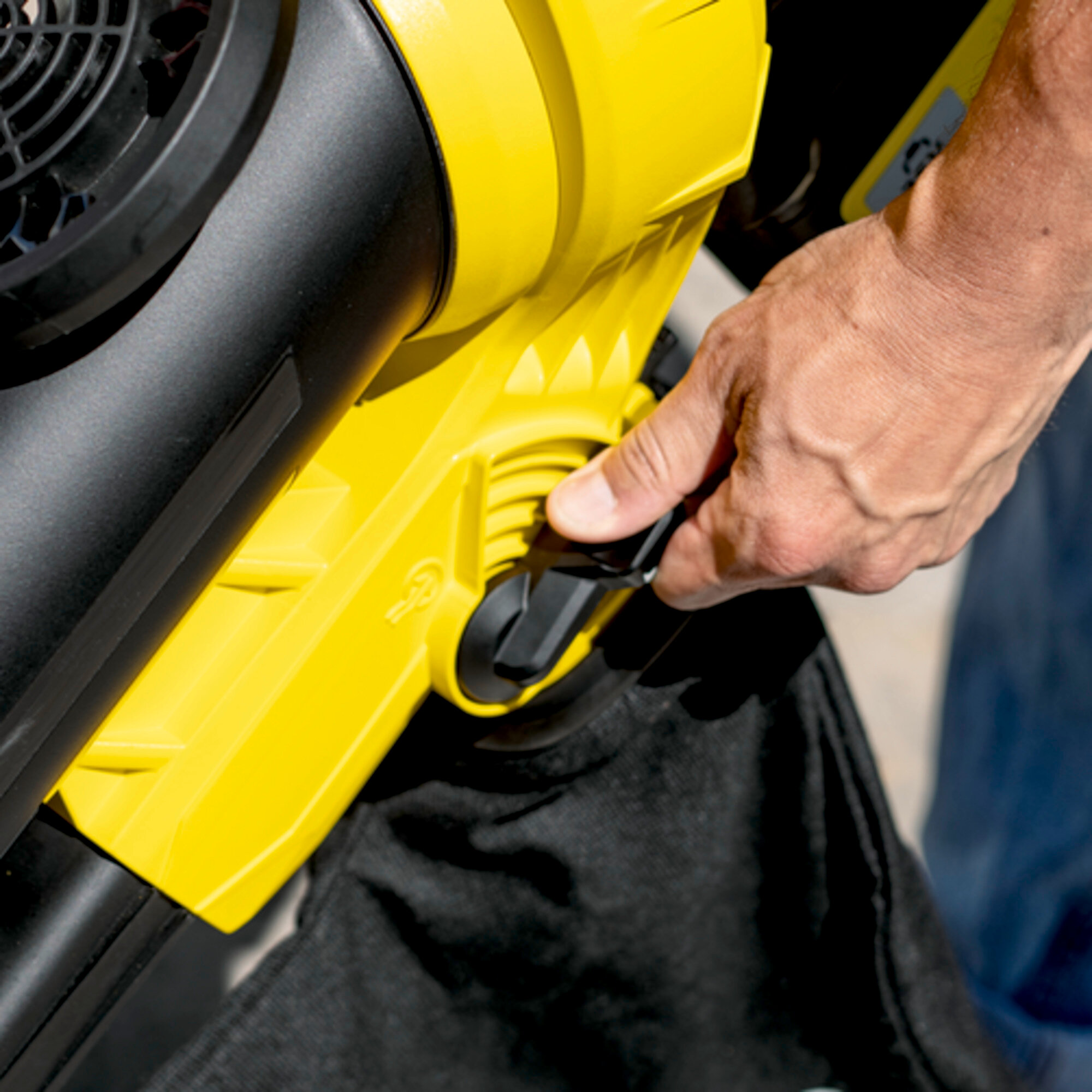 Акумуляторна повітродувка з функцією пилососу BLV 36-240 Battery - Зображення 4