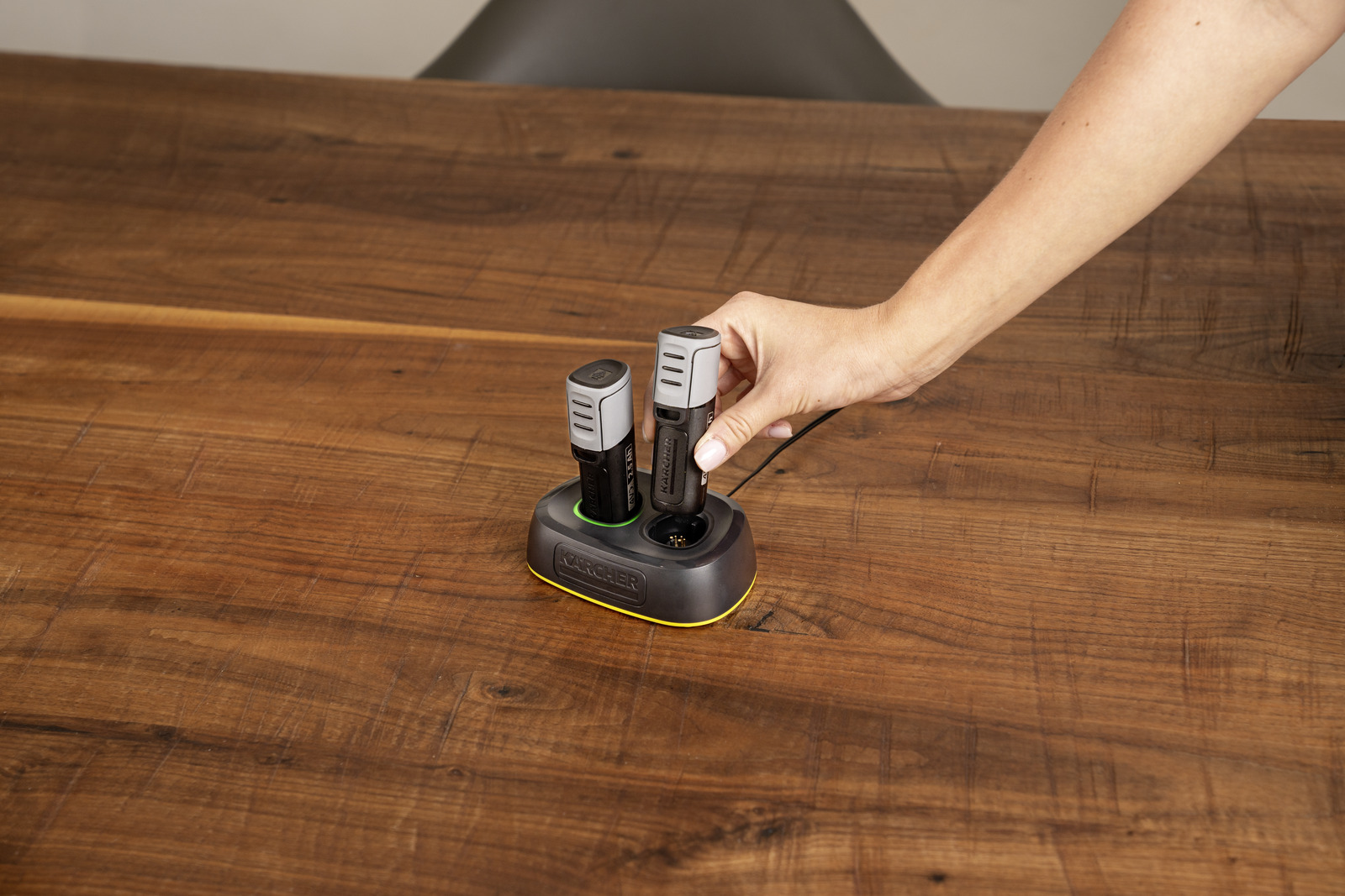 Швидкозарядний пристрій Duo Battery Power 4 В - Зображення 2